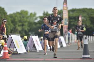 BIB: 1081
                            <button type="button" onclick="openModal(4943225)" class="btn btn-primary btn-sm float-right btn-popup" data-toggle="modal" data-target=".modal-high-quality">
                        <i class="fas fa-shopping-cart"></i> Add to Cart
                    </button>
                                            <button type="button" onclick="isThisMe(4943225, true)" class="btn btn-success btn-sm float-right btn-popup btn-isme hidden" data-toggle="tooltip" data-placement="bottom" title="นี่คือรูปของคุณใช่ไหม คลิกที่นี่เพื่อเอาเข้าอัลบั้ม">
                        <i class="fas fa-plus"></i> Add to album
                    </button>
                    <button type="button" onclick="isThisMe(4943225, false)" class="btn btn-warning btn-sm float-right btn-popup btn-isnotme hidden">
                        <i class="fas fa-ban"></i> Remove from album
                    </button>